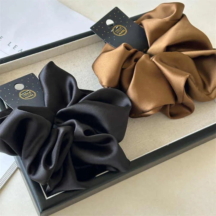 إكسسوارات شعر للنساء والفتيات  Accessories for Women and Girls ربطات شعر حريرية