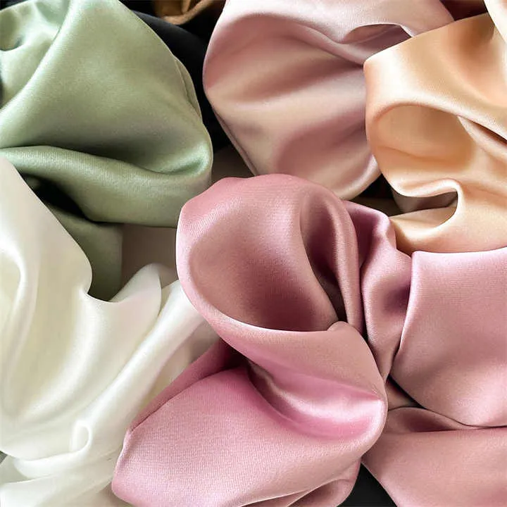 إكسسوارات شعر للنساء والفتيات  Accessories for Women and Girls ربطات شعر حريرية