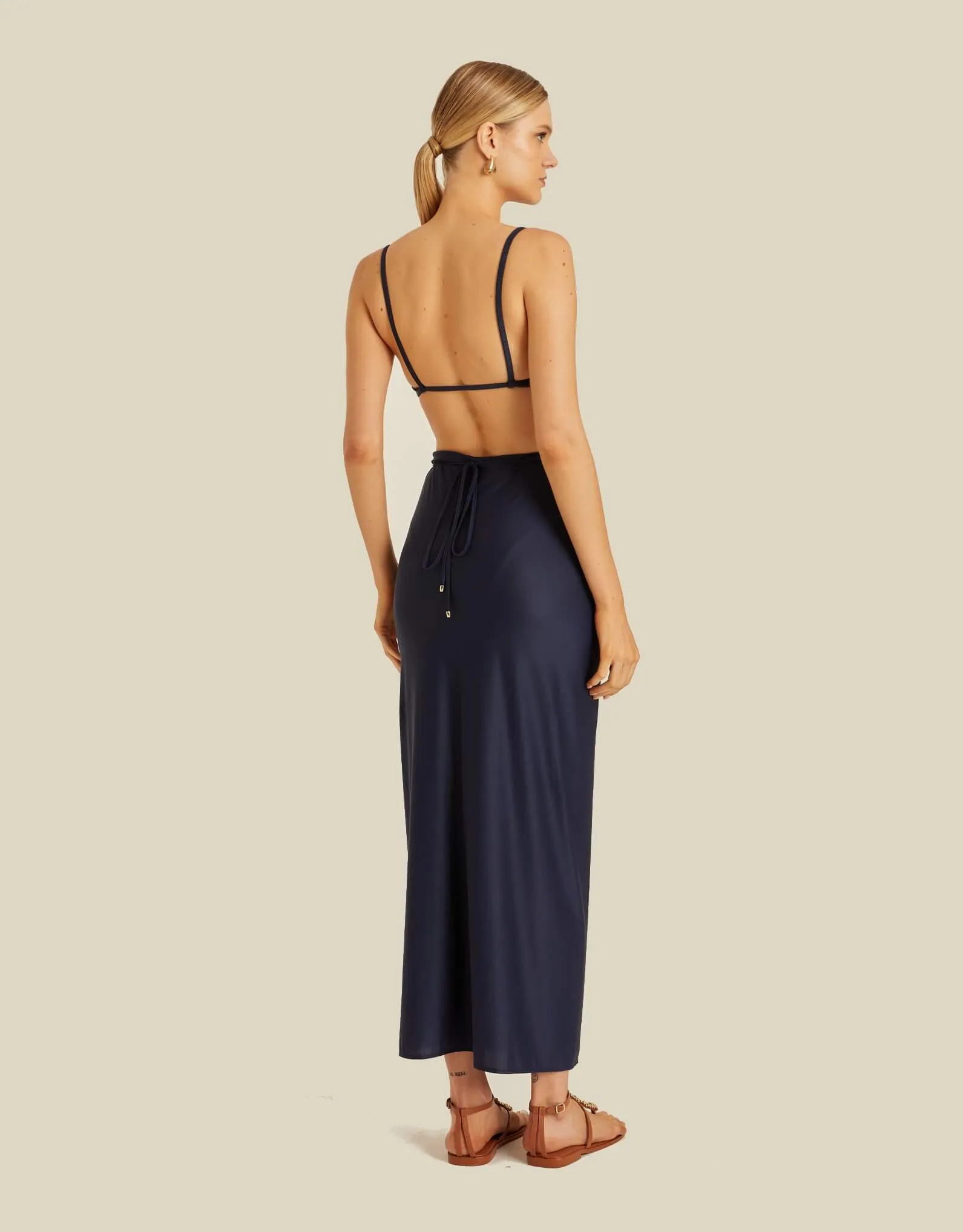 Knot Touch Sarong Escuna
