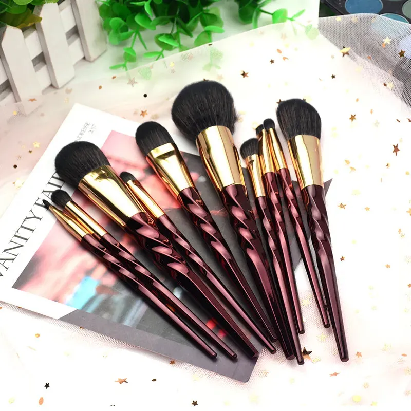 Makeup Brush Set 10 Pieces Vegan Full Function Face Cheek Eyes Lips Beauty Tools Kit مجموعة فرش المكياج النباتية الكاملة المكونة من 10 قطع للوجه والخدود والعينين والشفاه وأدوات التجميل